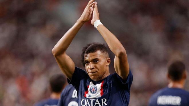 中超比赛亮点：上海海港2-1战胜山东泰山,