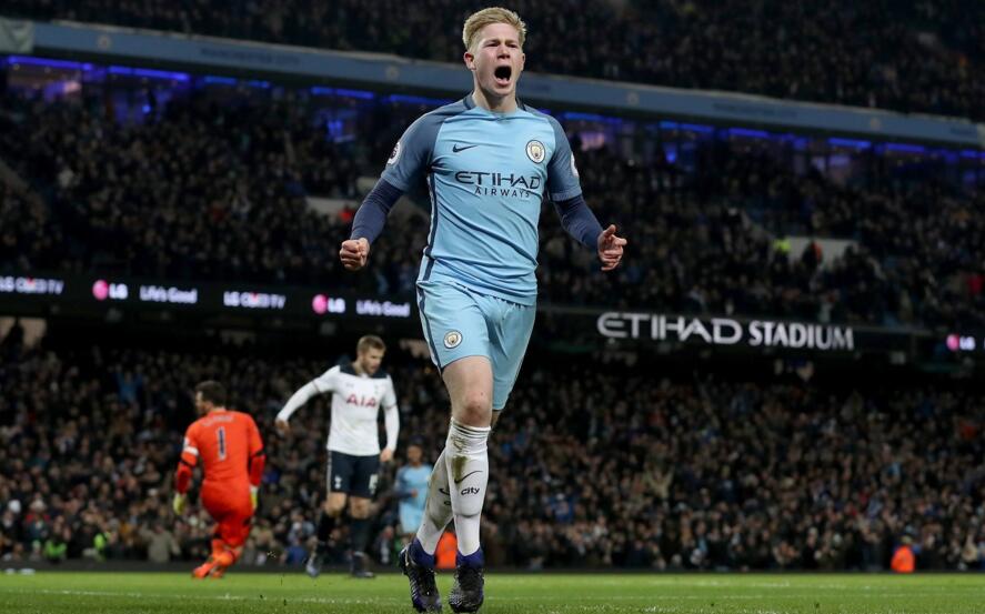 足球国足替补席贡献大，两人替补破门